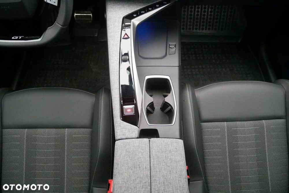 Peugeot 3008 1.2 PureTech mHEV GT S&S e-DCS6 - 11