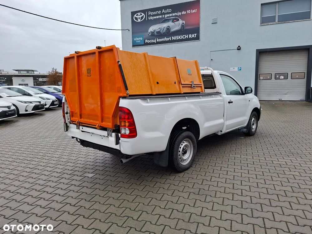 Toyota Hilux 2.5 D-4D DLX - 5