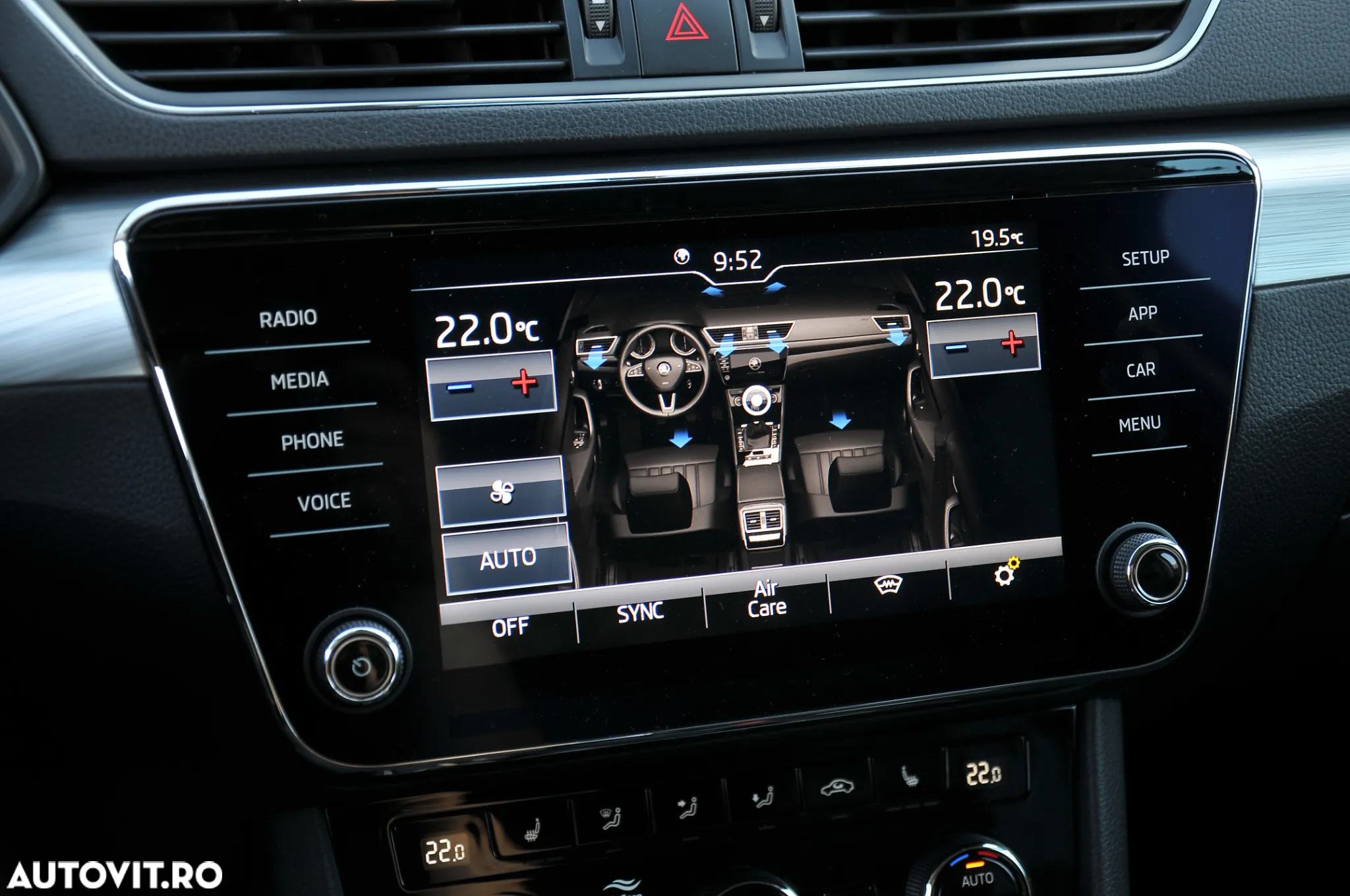 Skoda Superb 2.0 TDI DSG Ambition - 22