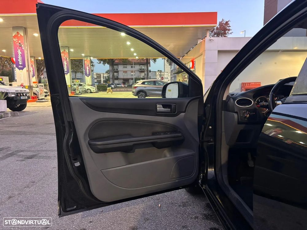 Ford Focus SW 1.6 TDCi Trend - 19