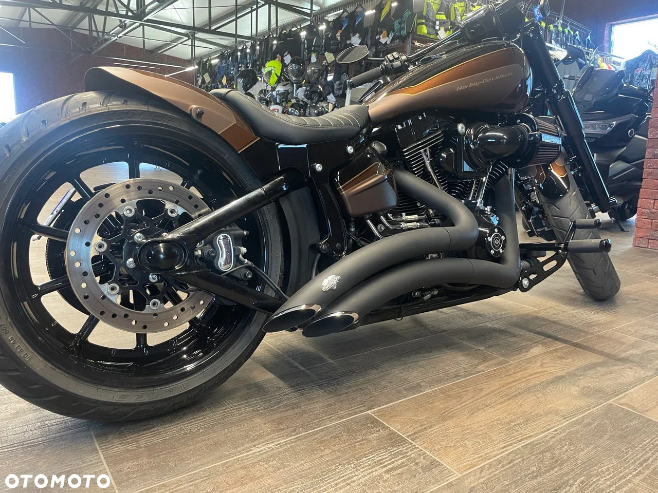 Harley-Davidson FXSB Breakout - 4