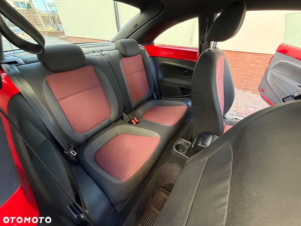 Volkswagen New Beetle - 10
