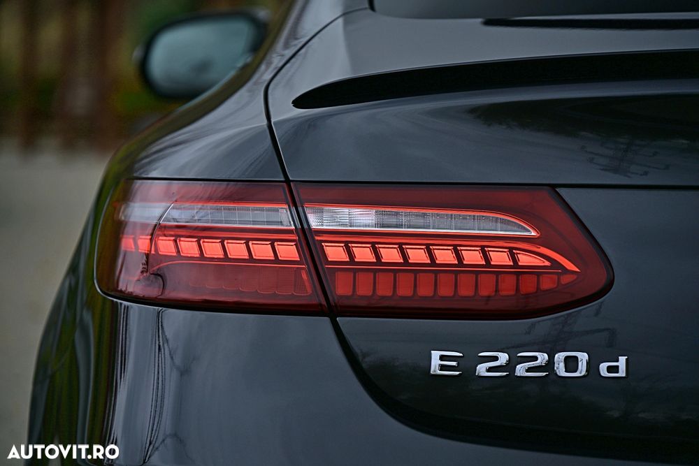 Mercedes-Benz E 220 d 4Matic 9G-TRONIC AMG Line - 12