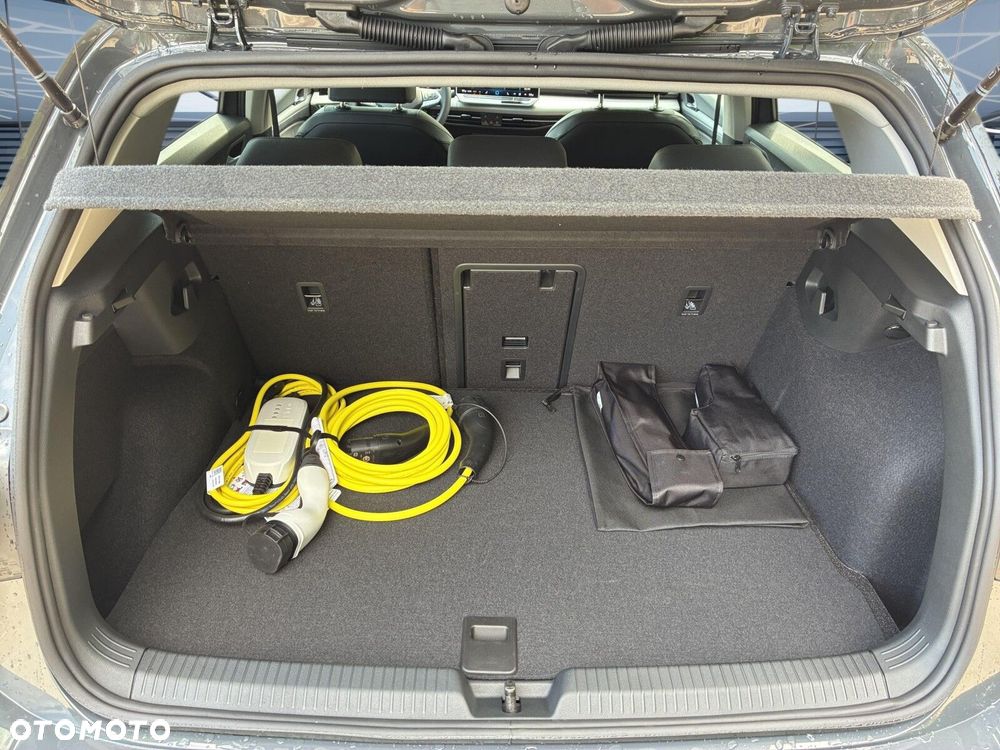 Volkswagen Golf - 29