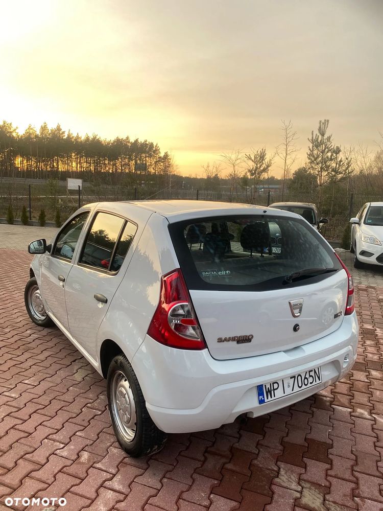 Dacia Sandero - 10