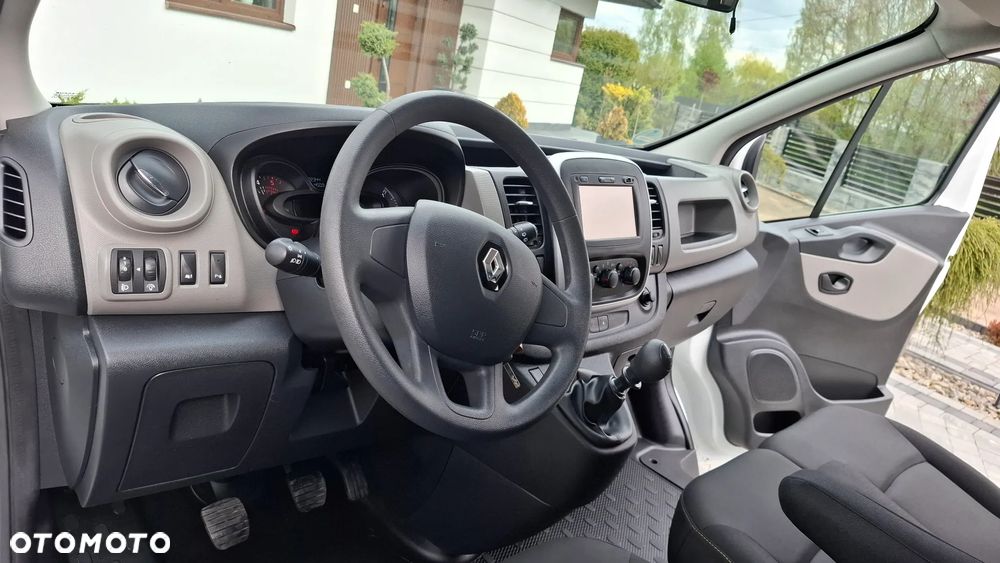 Renault Trafic - 18