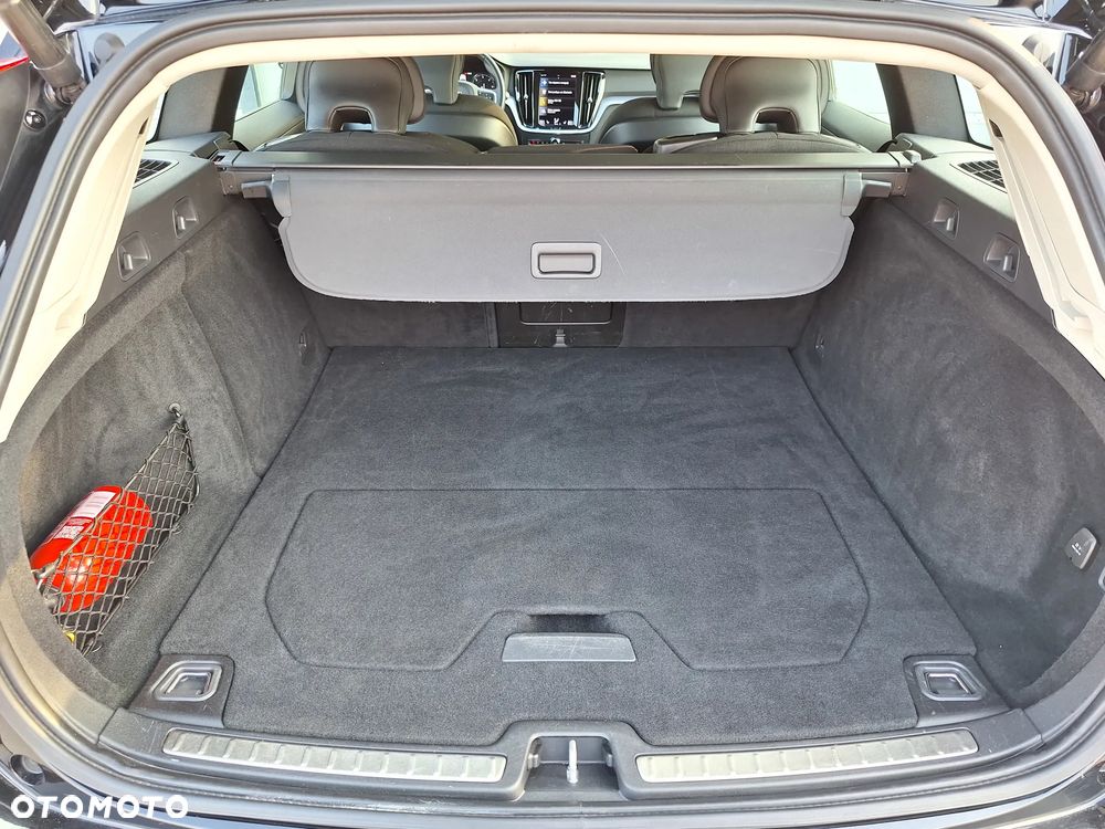 Volvo V60 B4 D Momentum Pro - 14