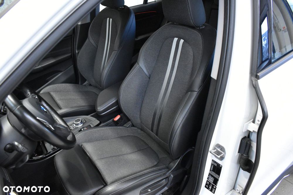 BMW X1 xDrive18d Sport Line - 10