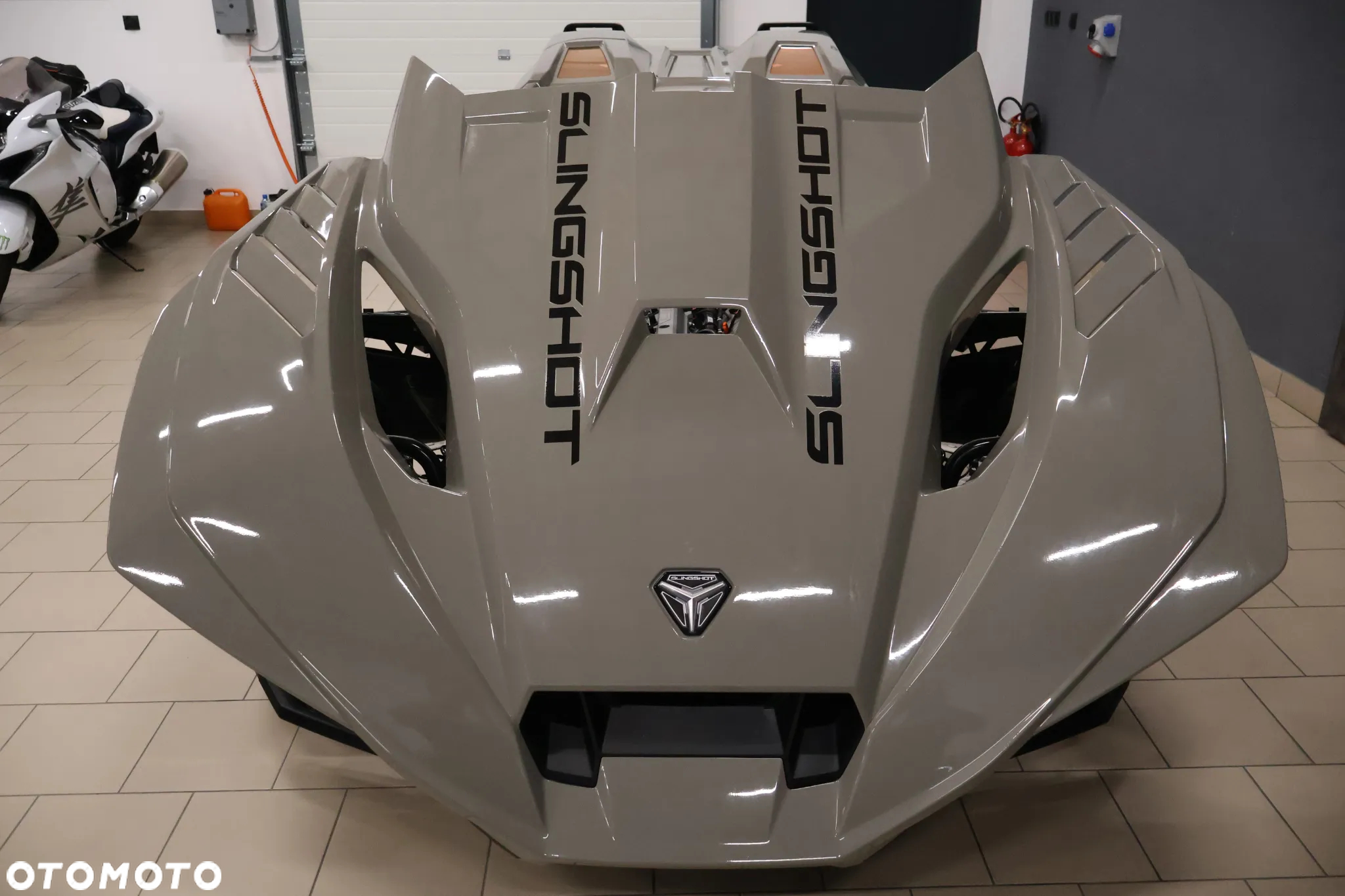 Polaris Inny - 24