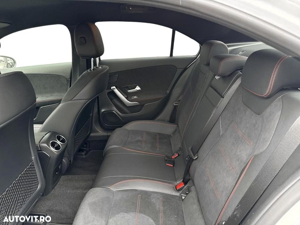 Mercedes-Benz A 220 - 12