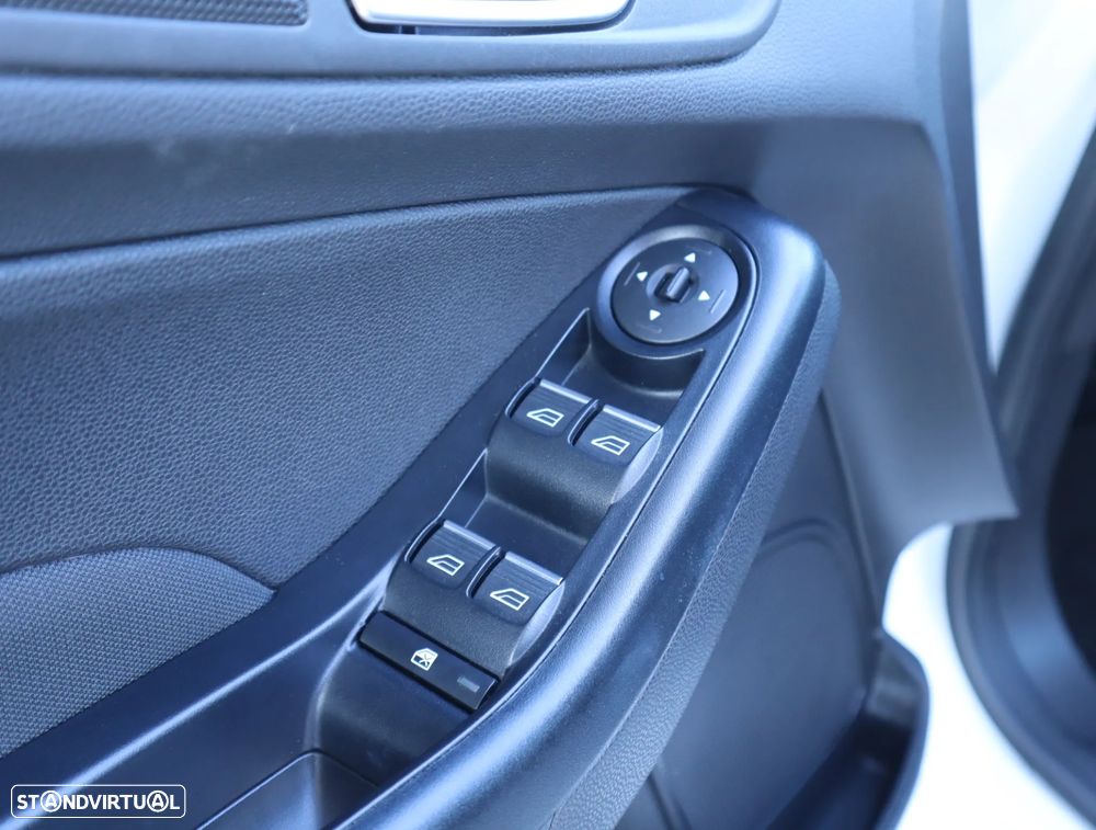 Ford Fiesta 1.0 Ti-VCT Trend - 30