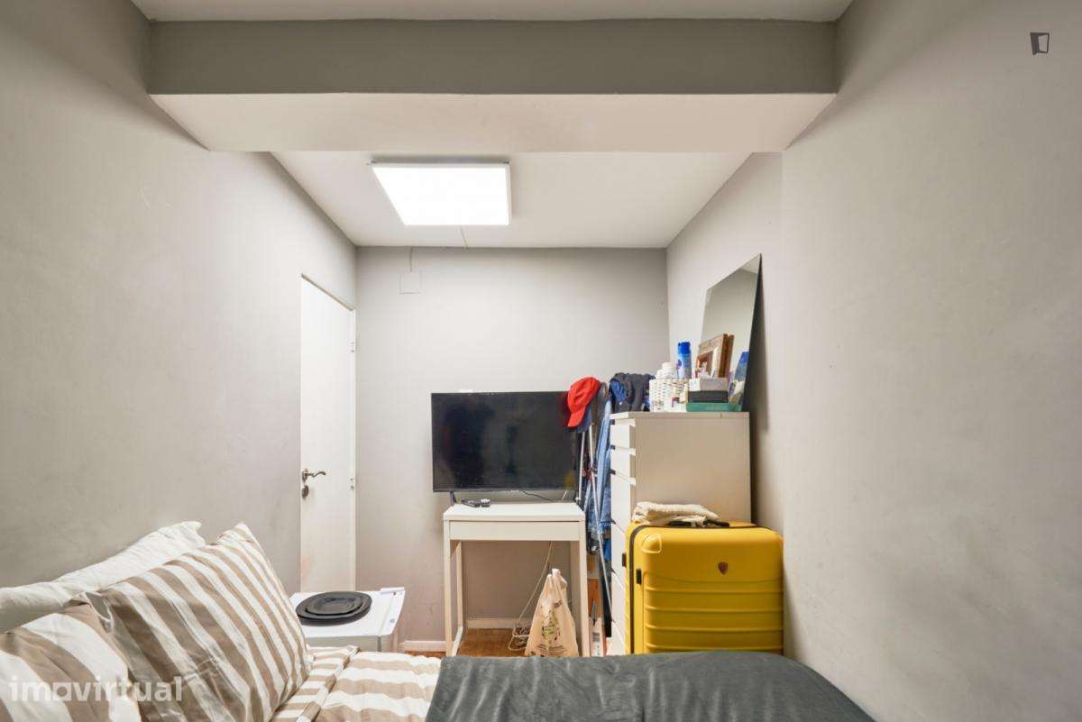 Quarto - localizado em Chelas Lisbon - Grande imagem: 3/29