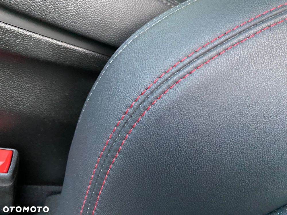Alfa Romeo Giulia 2.0 Turbo Competizione Q4 - 16