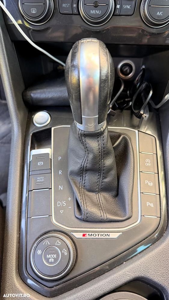 VOLKSWAGEN Tiguan 2019 — imagine 14