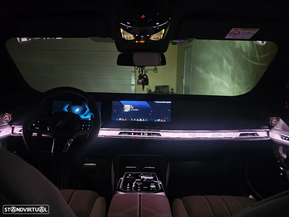 BMW 760 M760e xDrive - 21