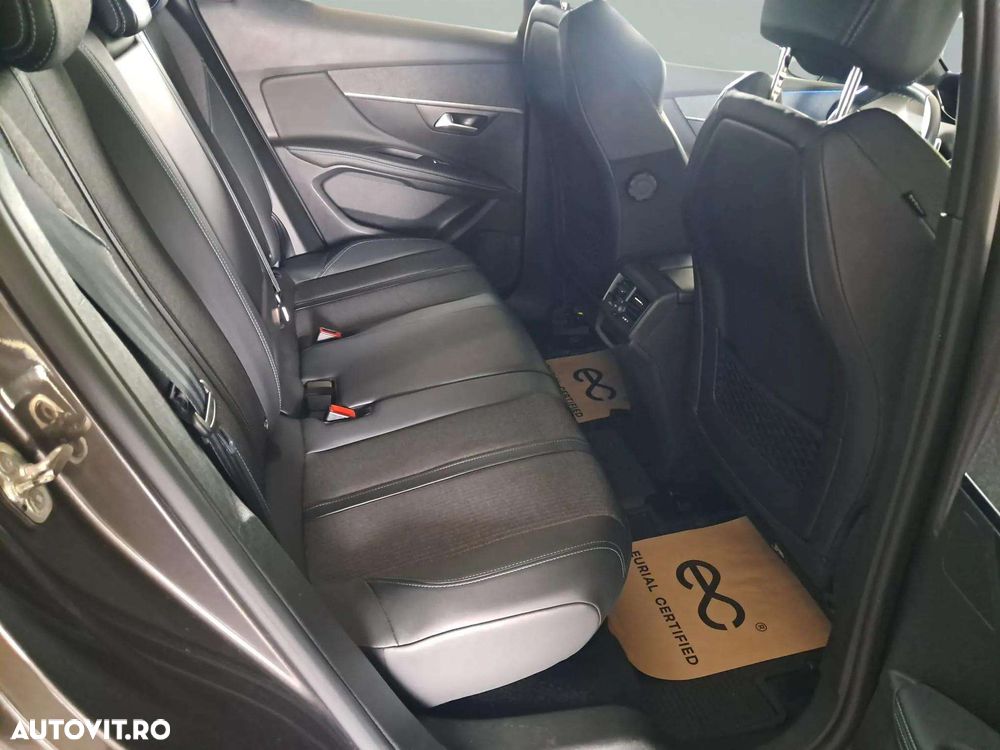 Peugeot 3008 1.2 PureTech S&S EAT8 Allure - 11