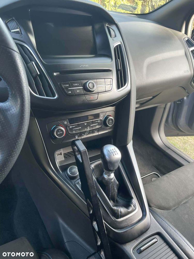 Ford Focus - 19