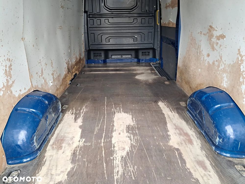 Volkswagen Crafter - 26
