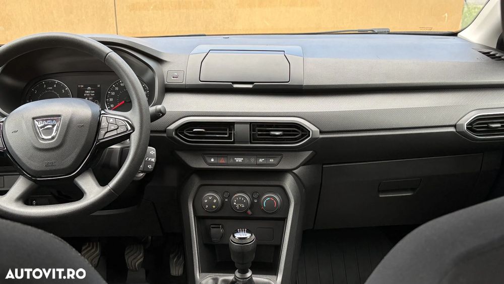 Dacia Logan TCe 90 MT5 Essential - 13