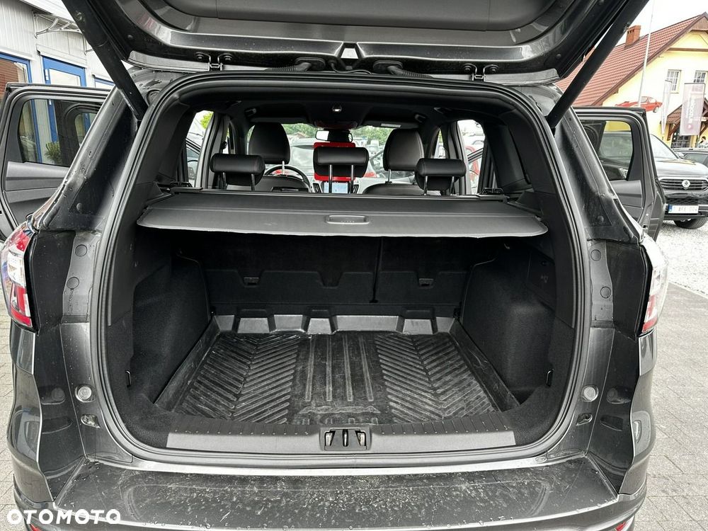 Ford Kuga - 16