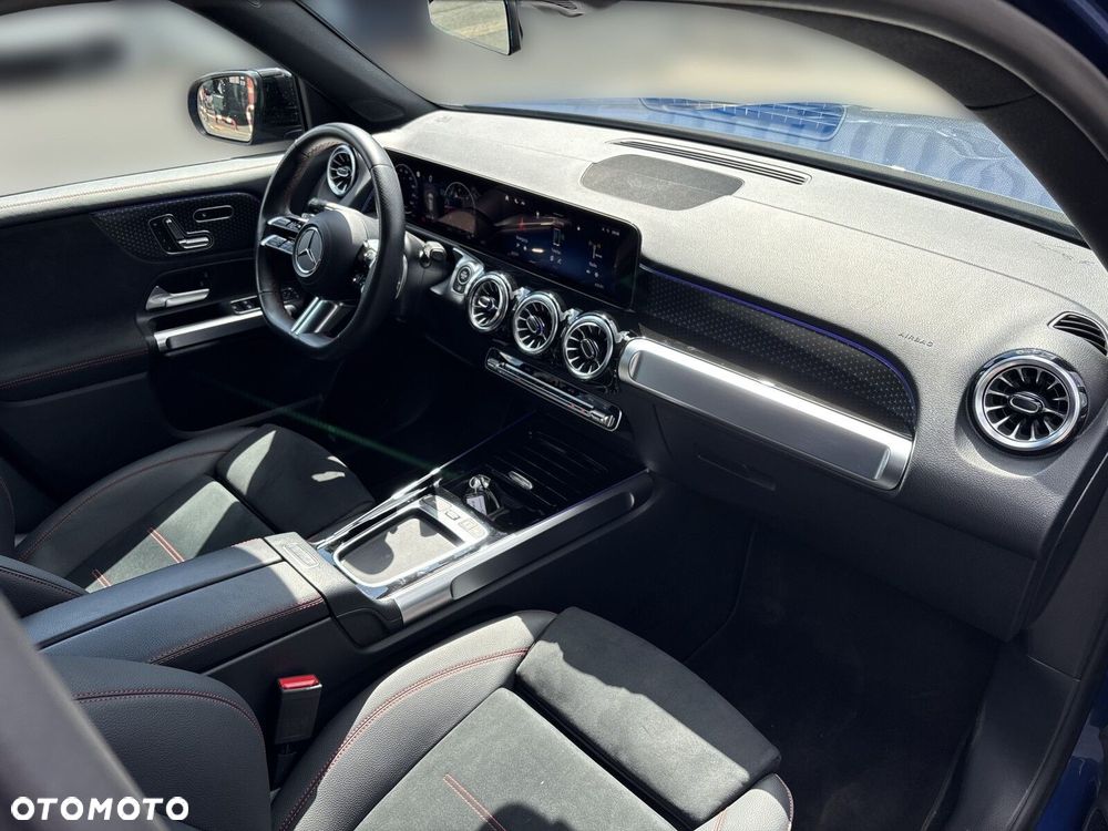 Mercedes-Benz GLB - 18