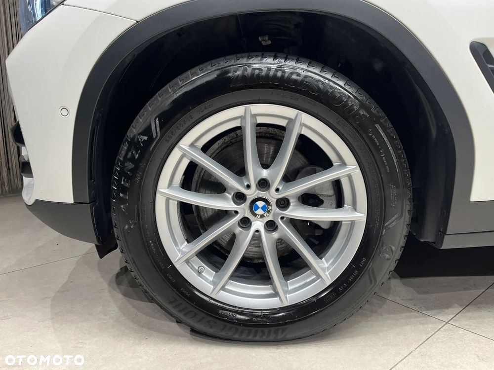 BMW X3 xDrive20d Advantage - 12