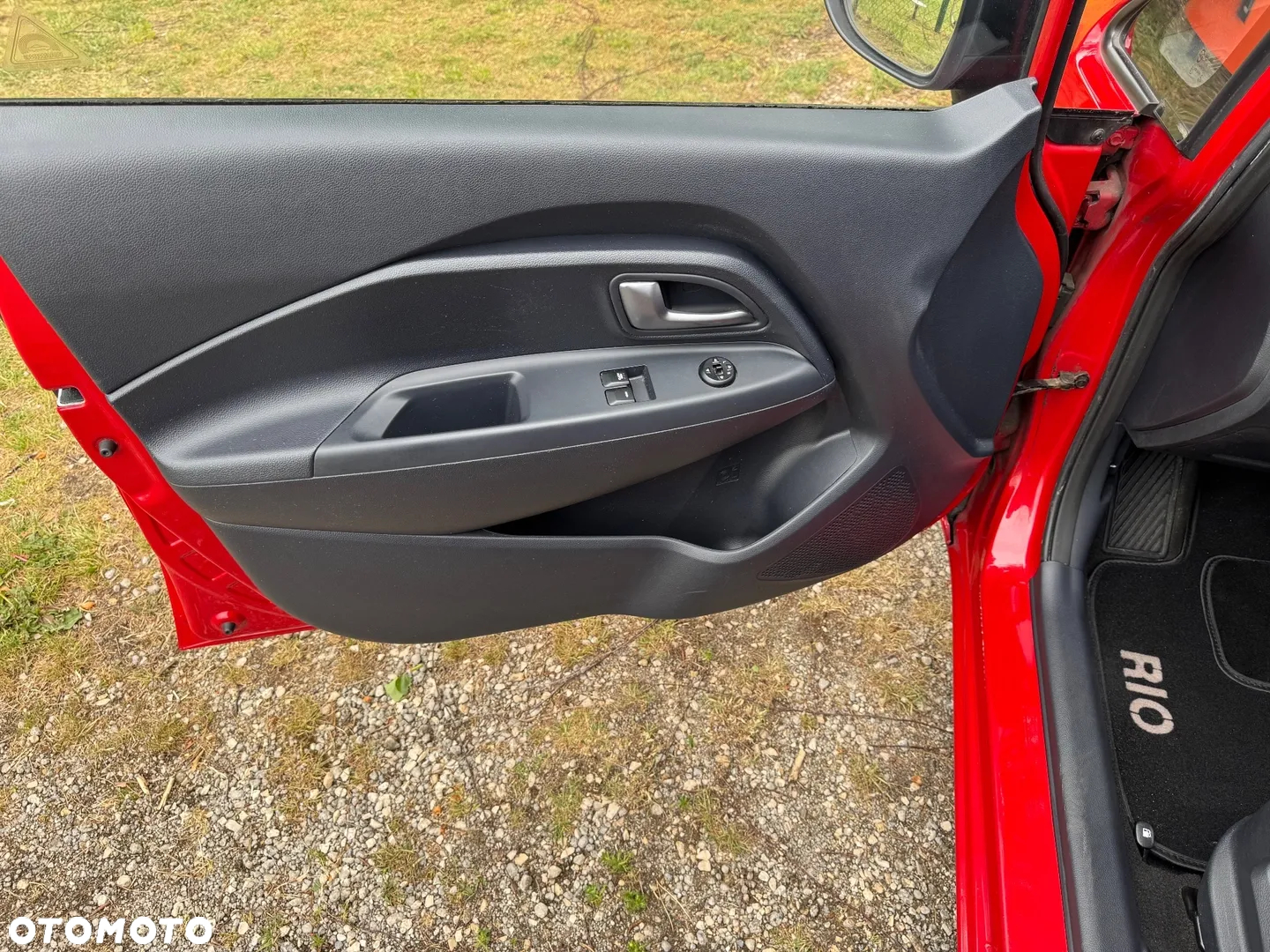 Kia Rio - 12