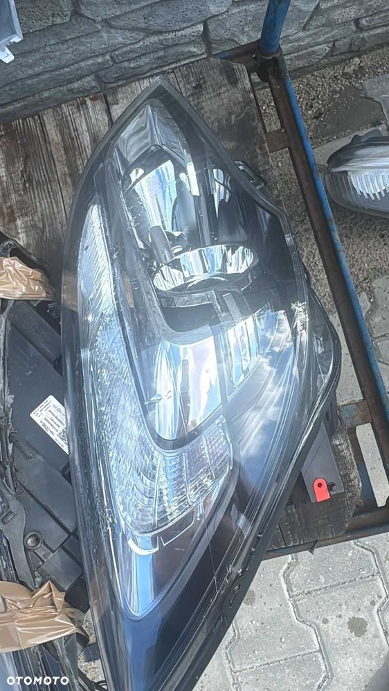 Lampa Opel Meriva B Lift AFL europa prawa uszkodzone ucho