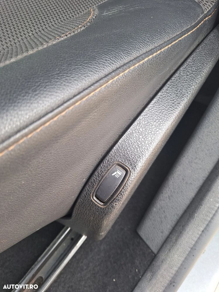 Dacia Lodgy 1.5 dCi Stepway - 13