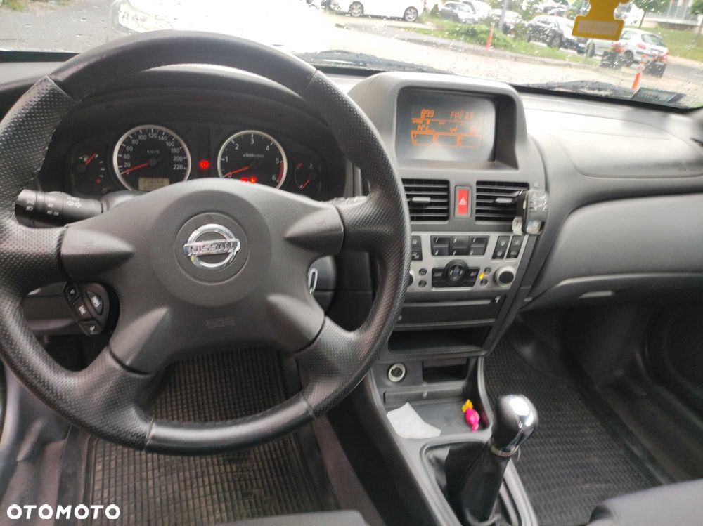 Nissan Almera - 5