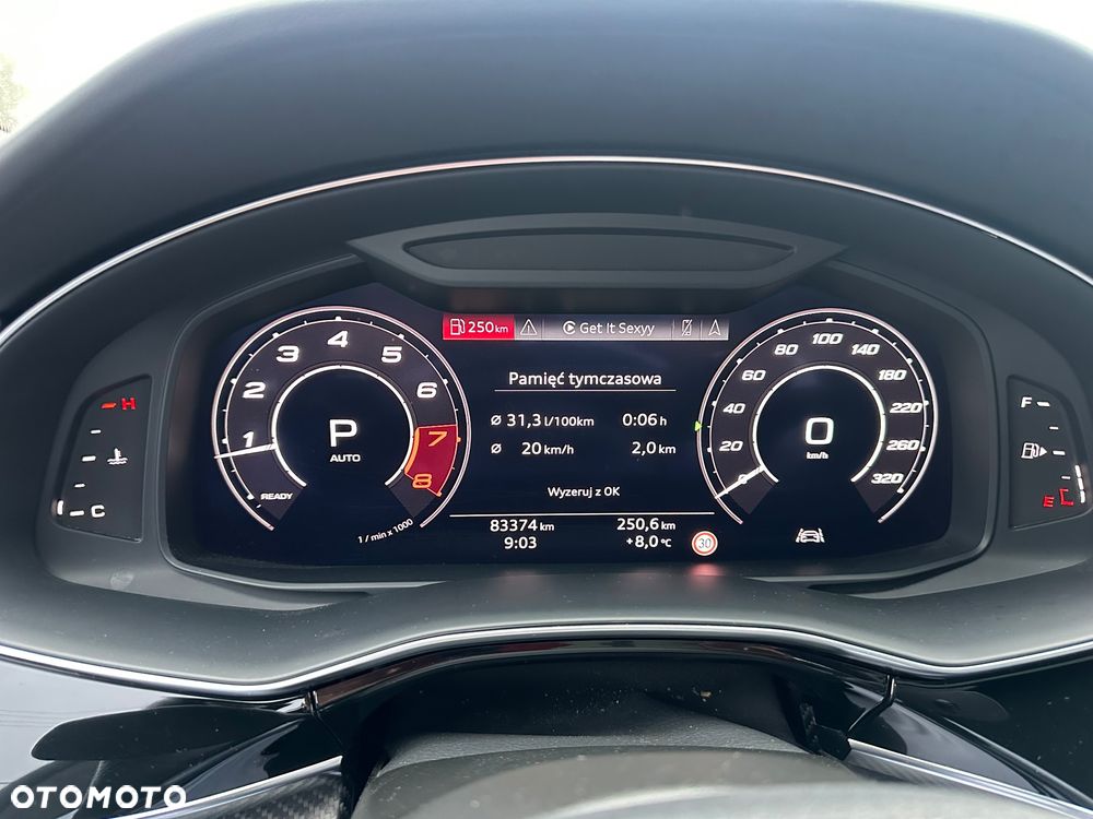 Audi RS Q8 - 17