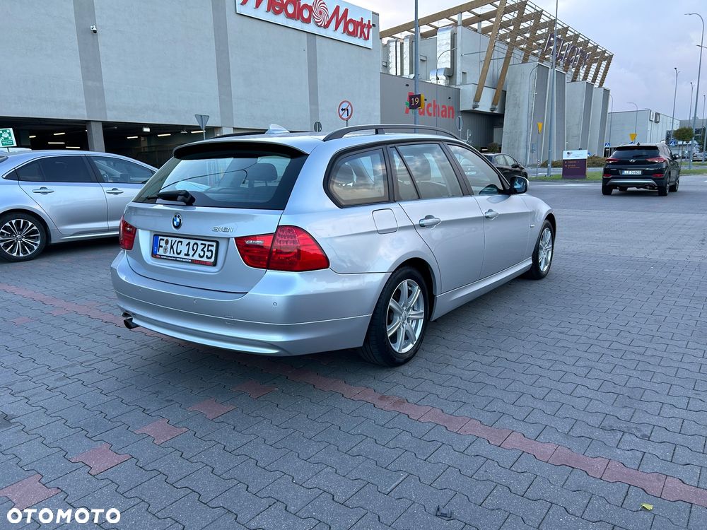 BMW Seria 3 318i Edition Exclusive - 7