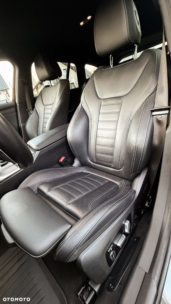 BMW Seria 3 330e xDrive M Sport sport - 29