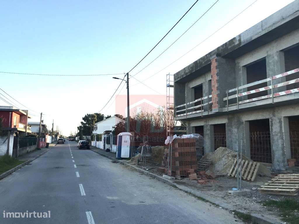 Moradia Bi-familiar T4 com Piscina em Fernão Ferro - Grande imagem: 4/12