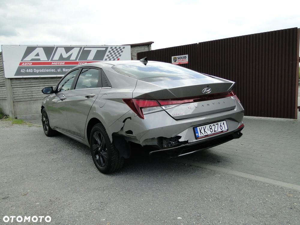 Hyundai Elantra 1.6 Smart - 15