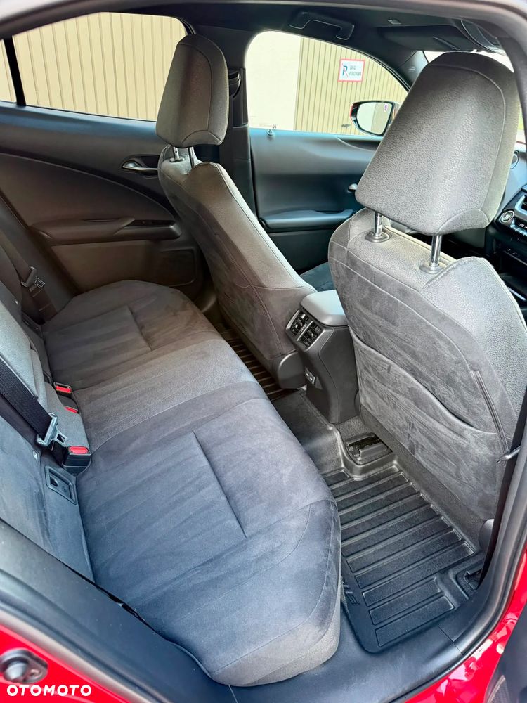 Lexus UX 200 GPF Business Edition 2WD - 23
