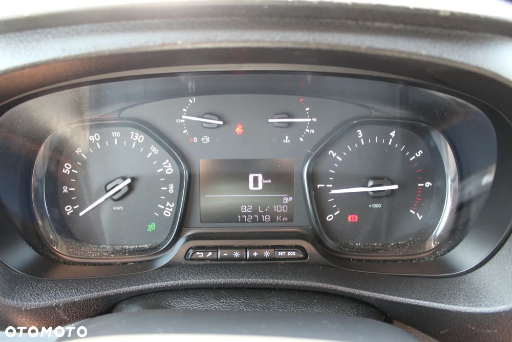 Opel Vivaro - 22