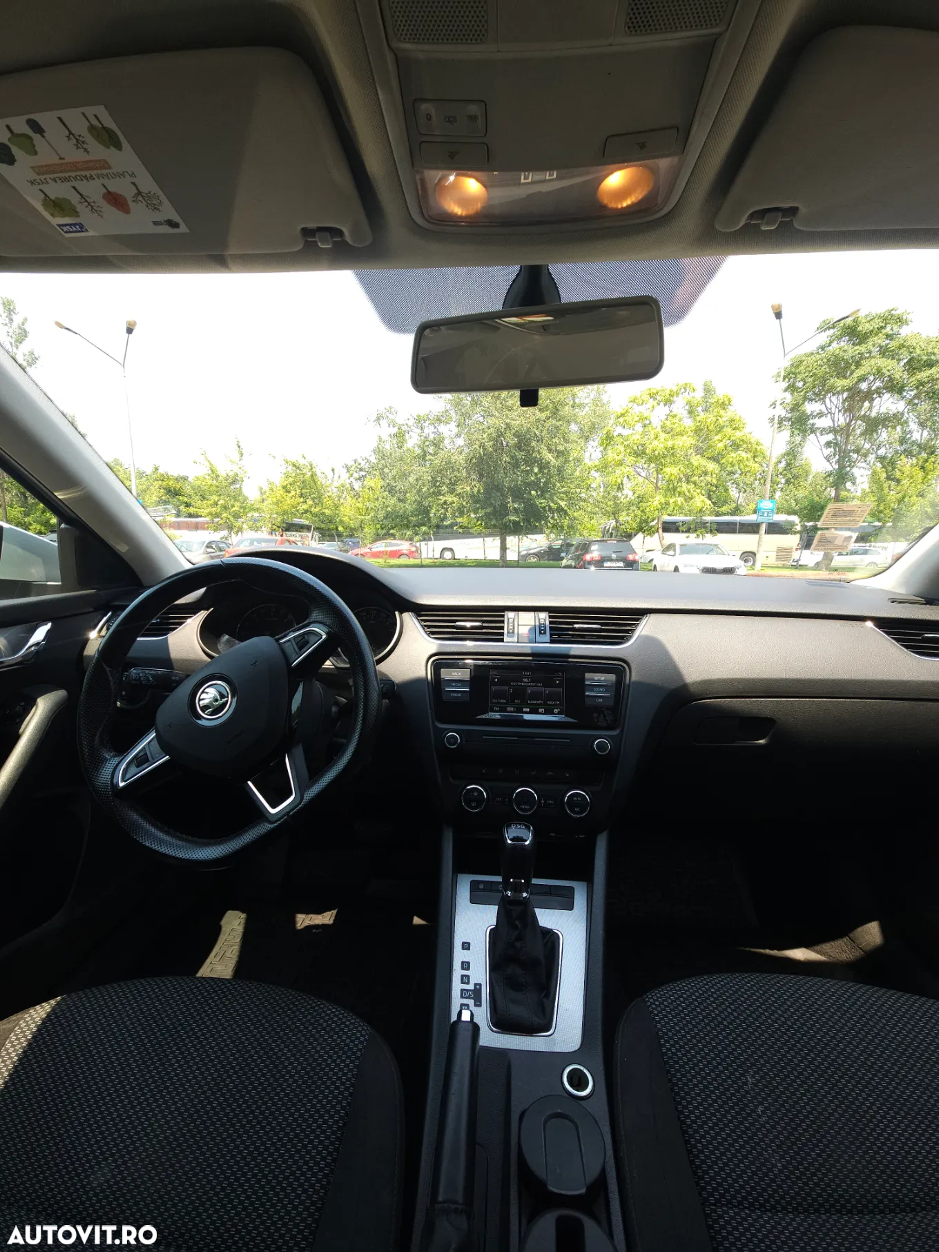 Skoda Octavia 1.6 TDI DSG Style - 9