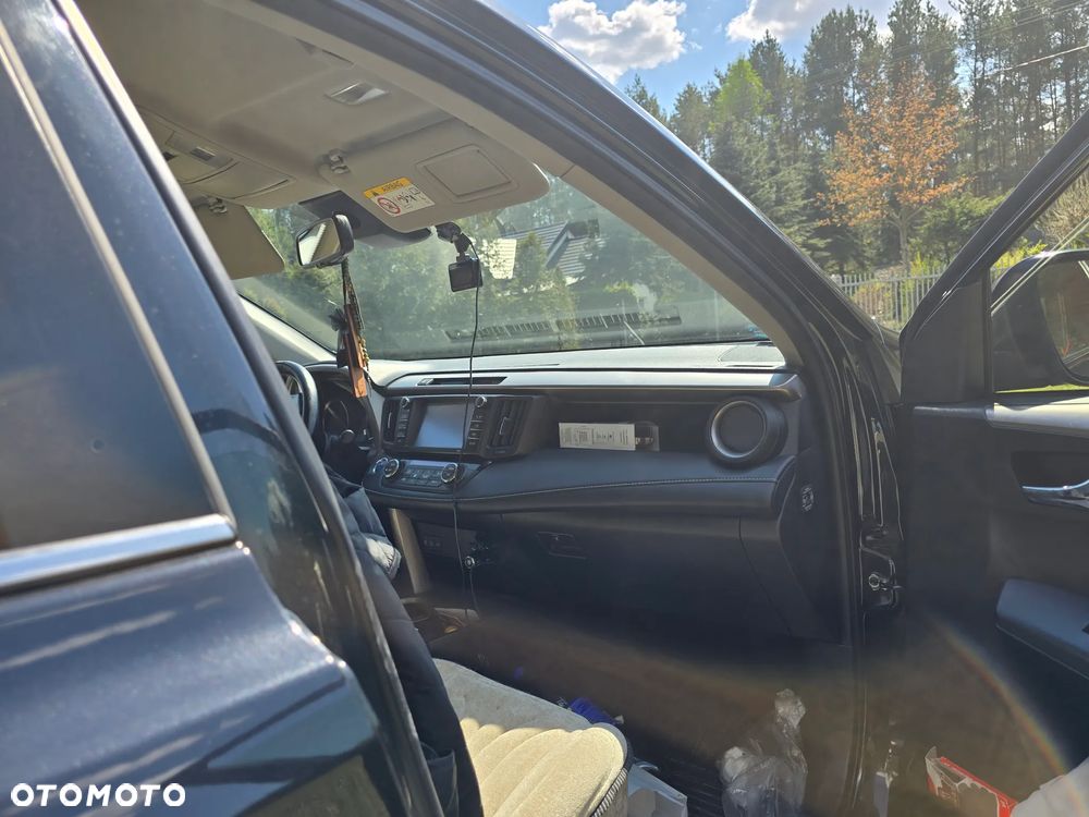 Toyota RAV4 Hybrid Premium 4x2 - 6