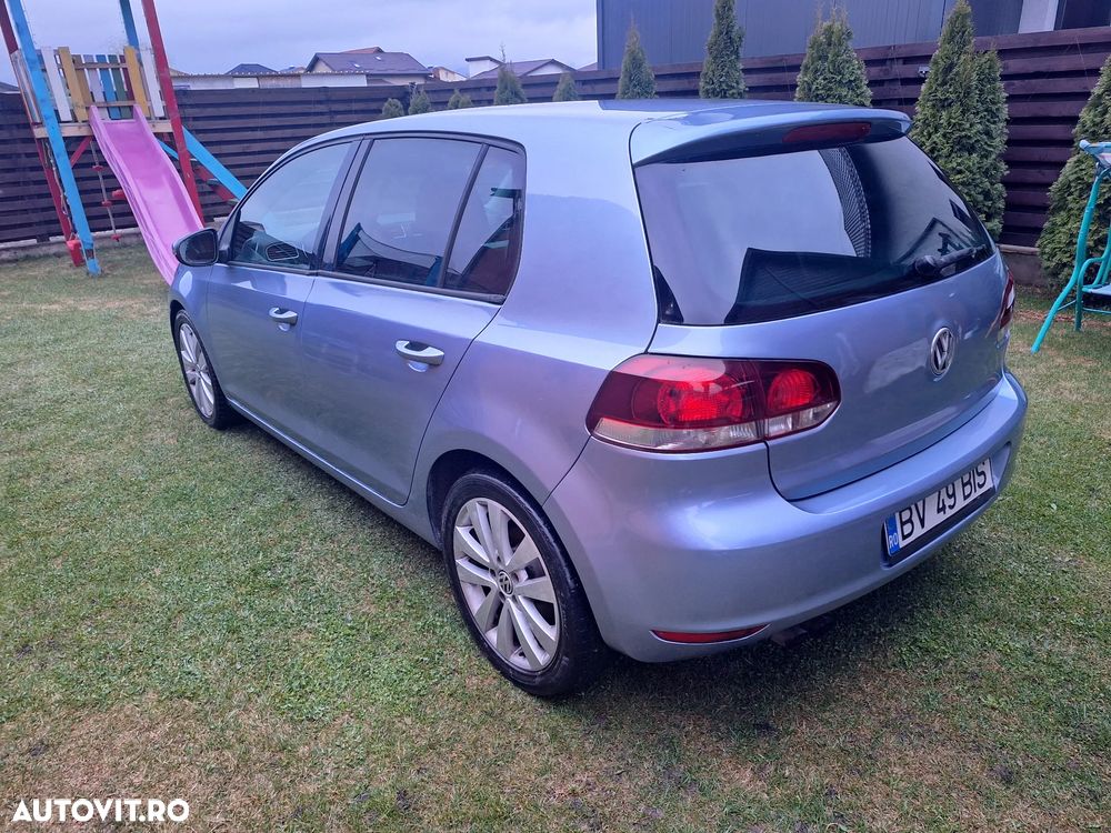 Volkswagen Golf - 6