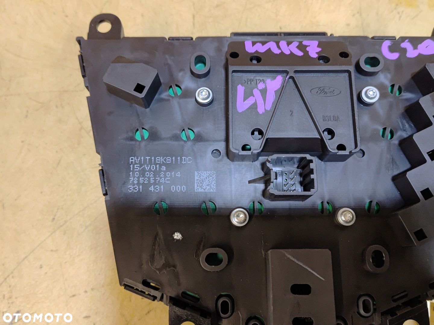 FIESTA MK7 RADIO AM5T18C815GM - 8