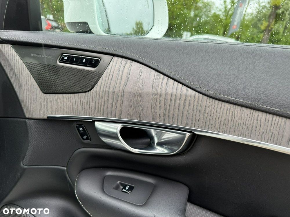 Volvo XC 90 - 21