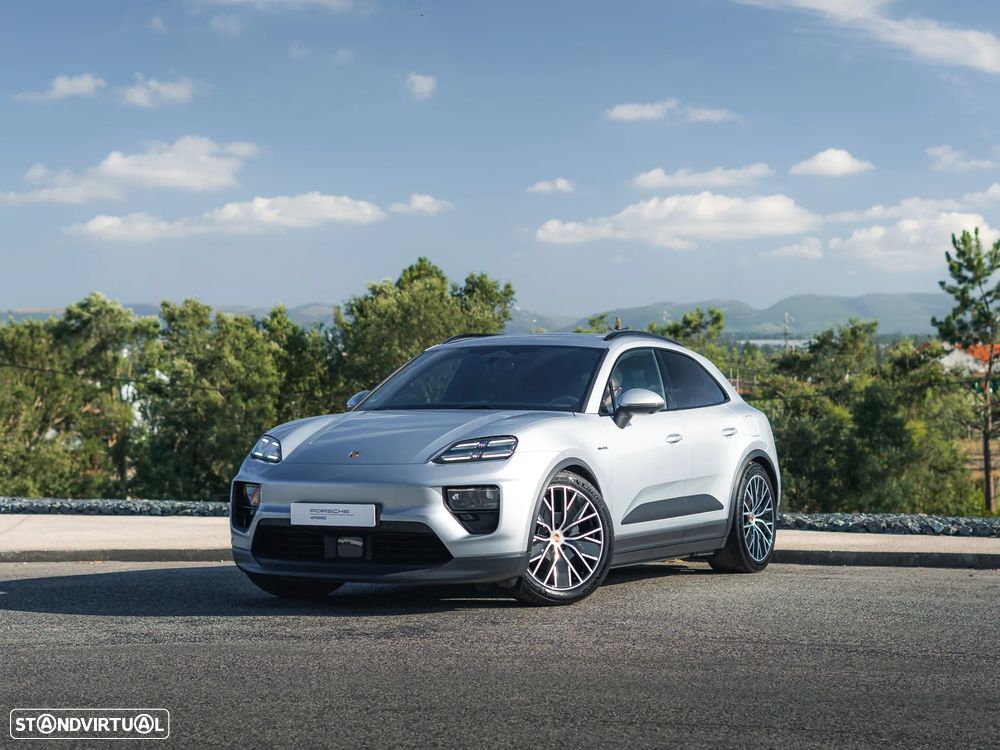 Porsche Macan Electric 4 - 2