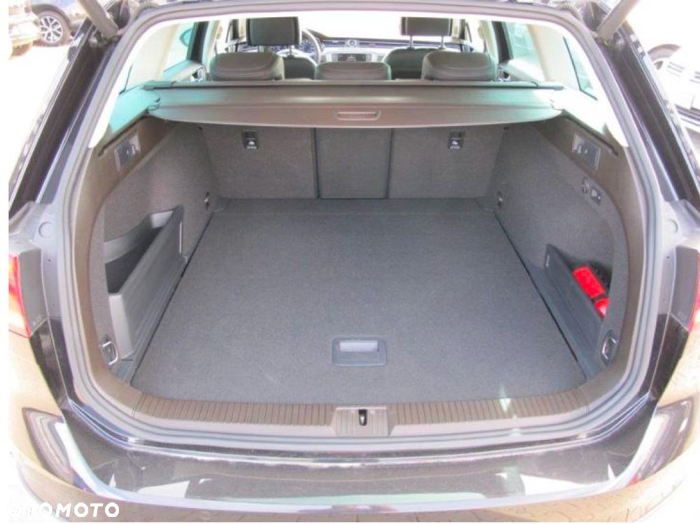 Volkswagen Passat Alltrack - 8