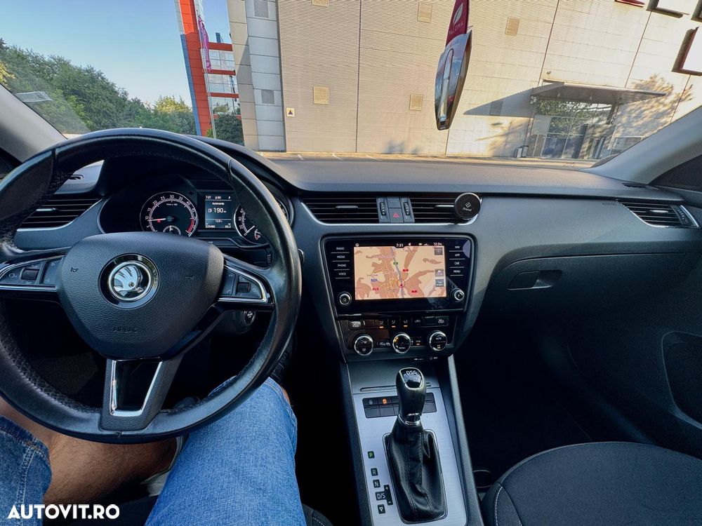 Skoda Octavia 1.6 TDI DSG Ambition - 6