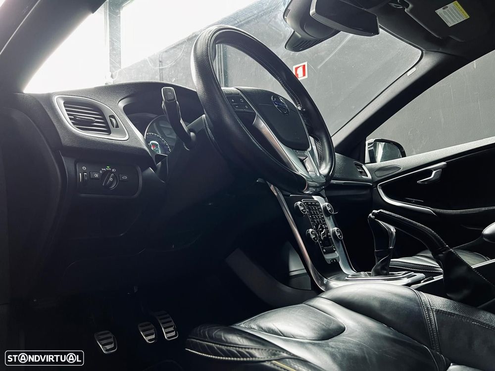 Volvo V40 1.6 D2 R-Design - 18