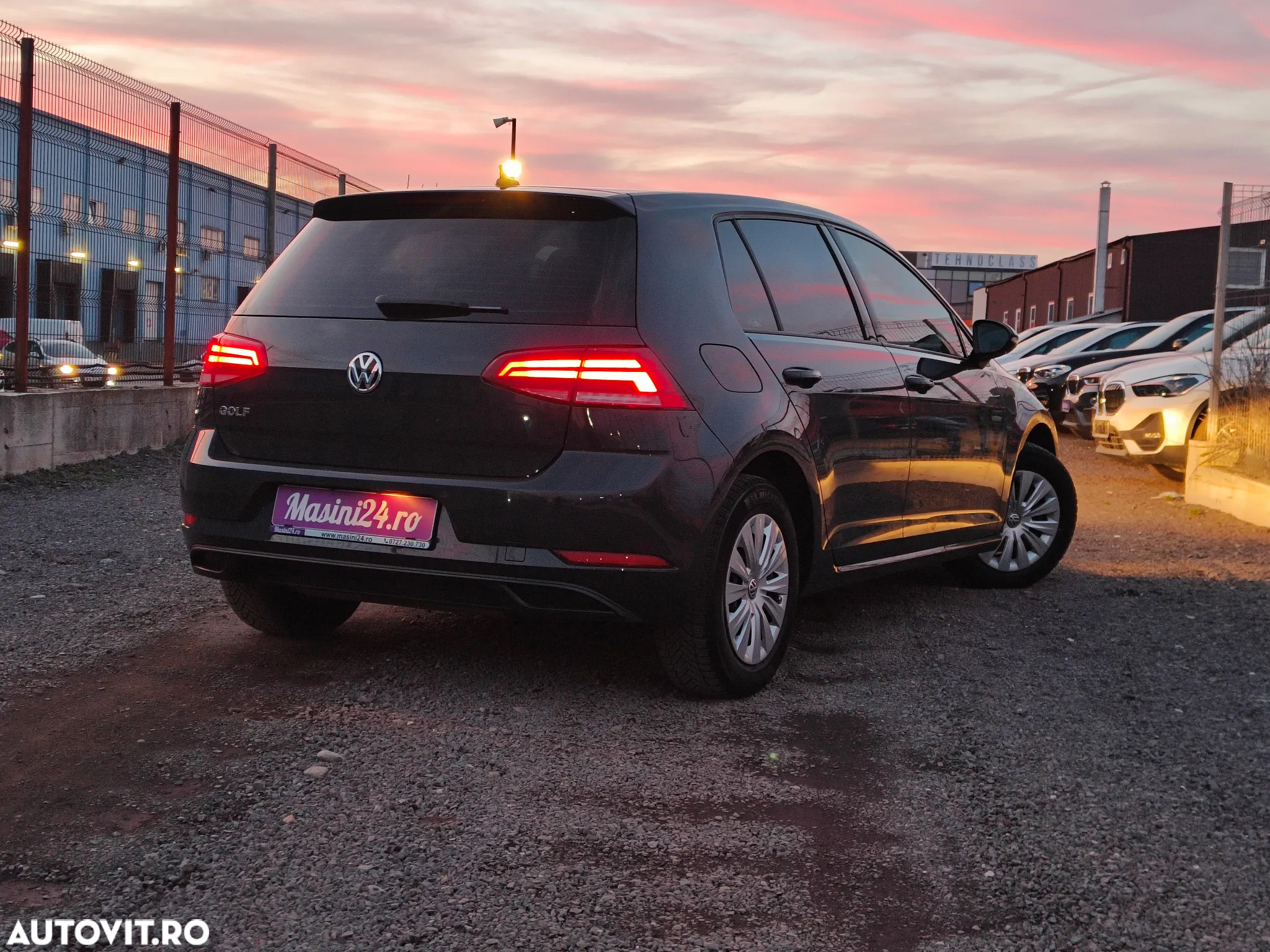 Volkswagen Golf 1.0 TSI Comfortline - 6