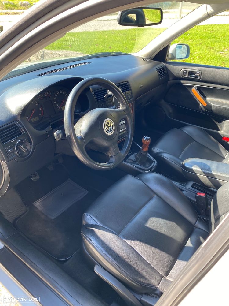 VW Bora 1.9 TDi Highline 4M - 6