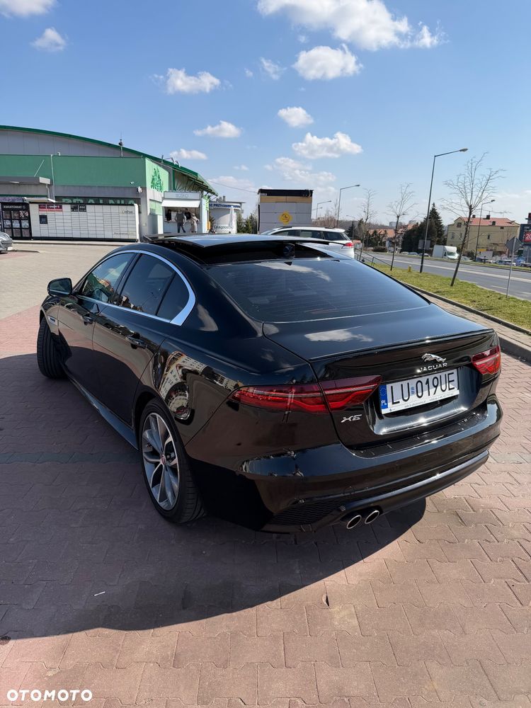 Jaguar XE 2.0 D180 R-Dynamic S - 9