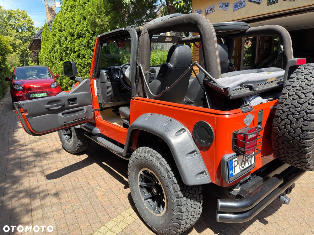 Jeep Wrangler - 2